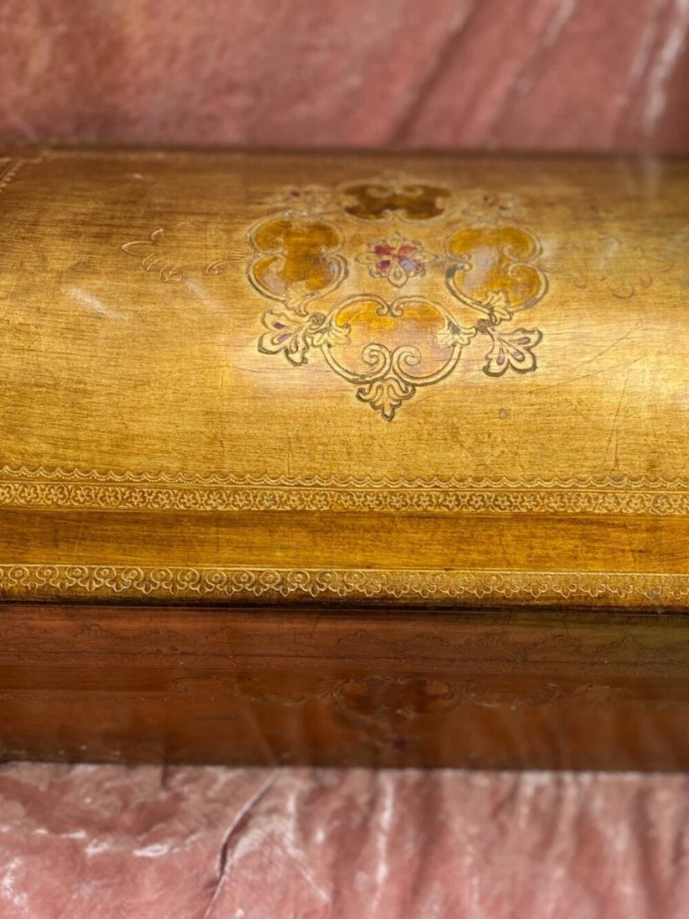 Vintage Italian Florentine Domed Treasure Box – Gold Gilt Hollywood Regency
